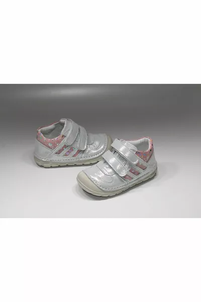 جلد طبيعي غير قابل للانزلاق المطاط نعل مرن جدا كامل العظام الفتيات الخطوة الأولى الأحذية