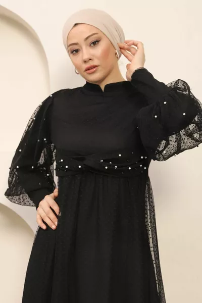 فستان سهرة تول مفصل من اللؤلؤ أسود 