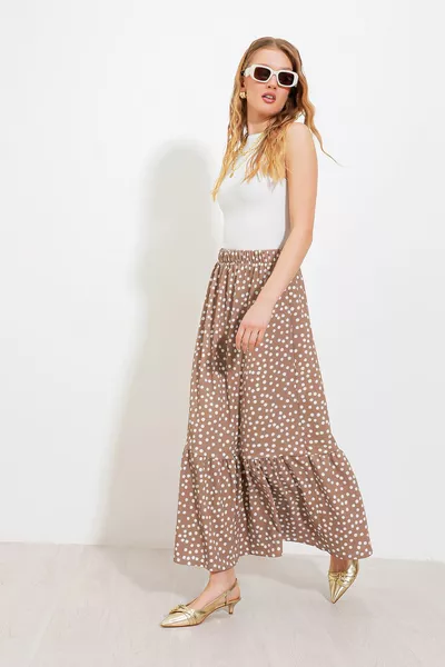 نسائي بيج أبيض منقط تنورة طويلة محبوكة 