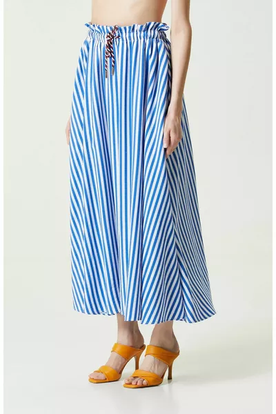 ساكس أزرق-أبيض مخطط تنورة متوسطة الطول