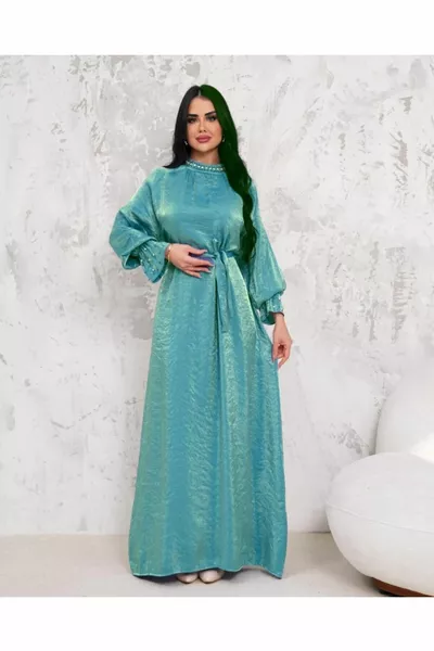 KLEID MIT KRAGEN UND ÄRMELN FÜR DAMEN MIT STEINBESTICKTEM GÜRTEL UND DETAIL