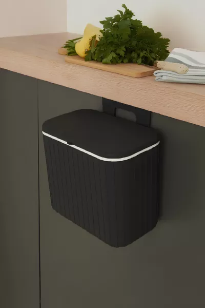 Poubelle Vailo noire à rayures de 8 L pour plan de travail et placard avec crochet