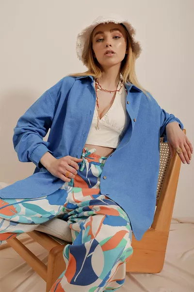 Chemise en lin oversize bleu aviateur pour femme 