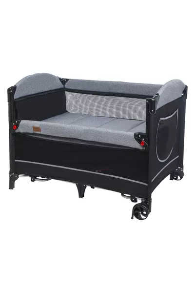 سرير أطفال مع دوار ومنظم جانبي للأم مقاس × سم.