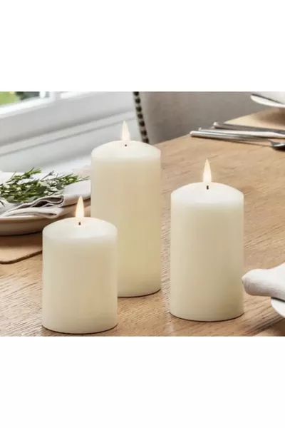 Set di 3 Candele Cilindriche Dimensioni 5-7, cm Diametro 5,5 cm