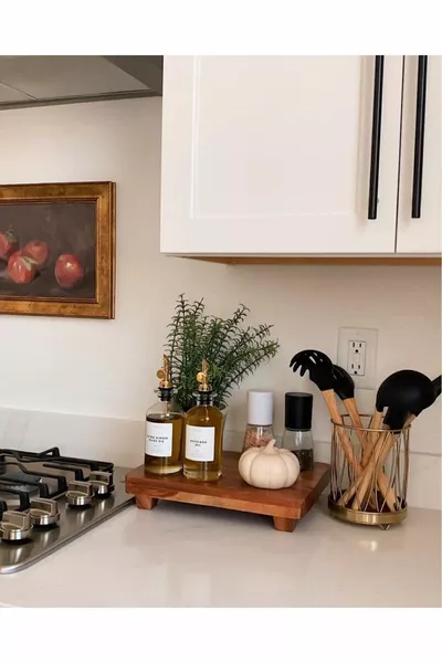 صينية تقديم بأرجل خشبية