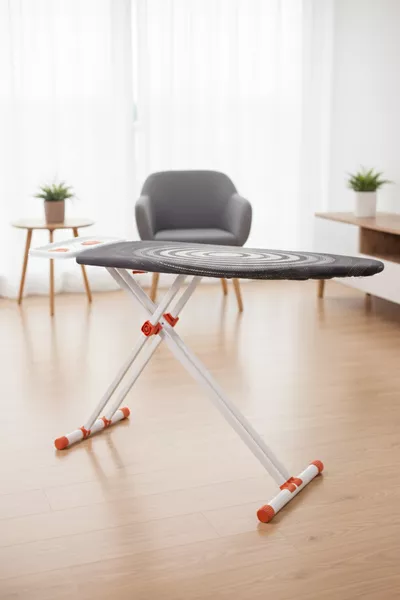 لوحة طاقة  وطاولة كوي