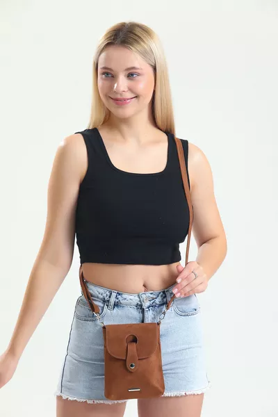 حقيبة هاتف كروس من الجلد المخملي البني