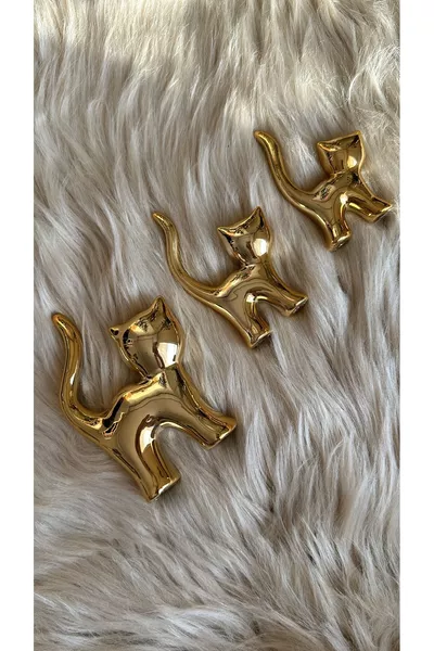 Набор из 3 золотых фигурок кошек для декора и презентации