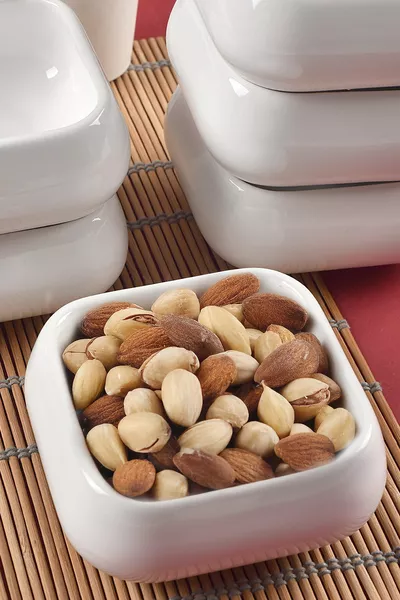 Набор из 6 белых квадратных мисок с выпуклым дном для завтрака и закусок