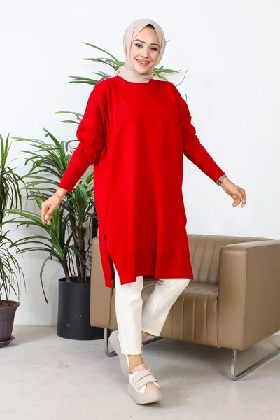 Bordeauxkleurige, losvallende trui-tuniek met ronde hals in mercerized katoen