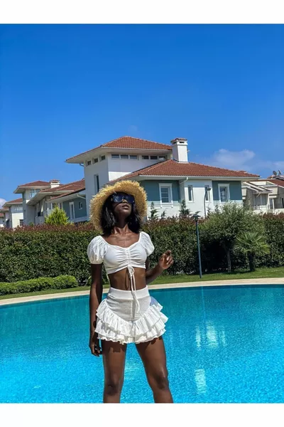 تنورة Arıel بيضاء تكدرت شورت