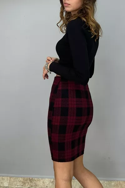 قلم نسائي تنورة مربعات بورغندي-أسود