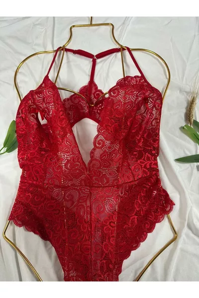 Set da notte elegante da donna con schiena incrociata in pizzo rosso