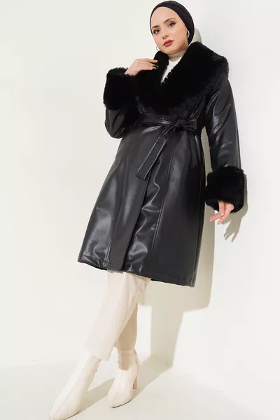  Яке с косъм, колан и изкуствена кожа яке