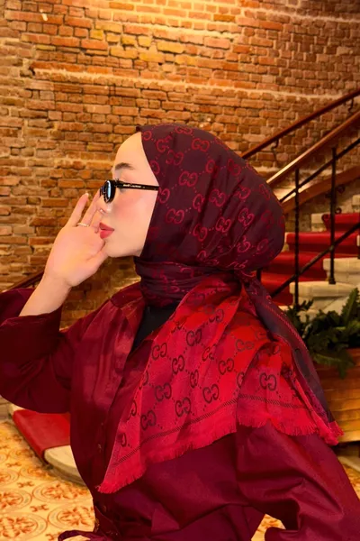 وشاح كشمير حريري مزدوج الجوانب