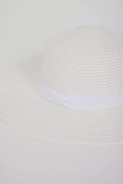 Chapeau en paille pour femme avec détail de ruban SM