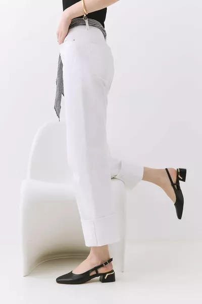 حذاء كعب عالٍ كلاسيكي أسود 