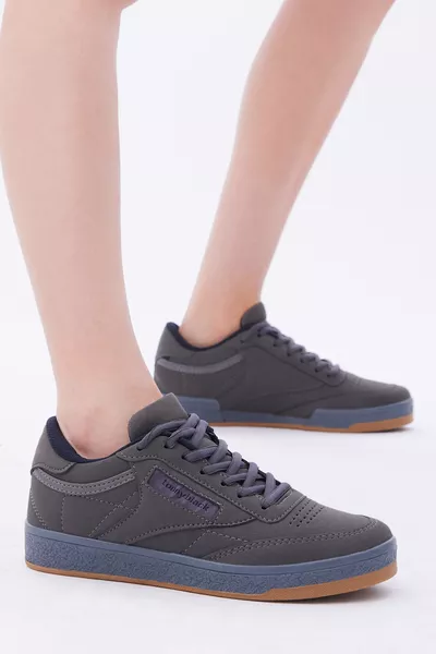 حذاء رياضي دخاني للجنسين 