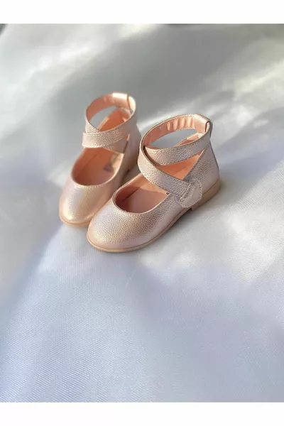 MÄDCHEN MIT KNÖCHELHAKEN VELCRO BALLERINAS