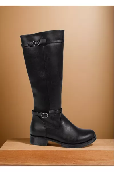 حذاء نسائي يومي من الجلد الصناعي الأسود