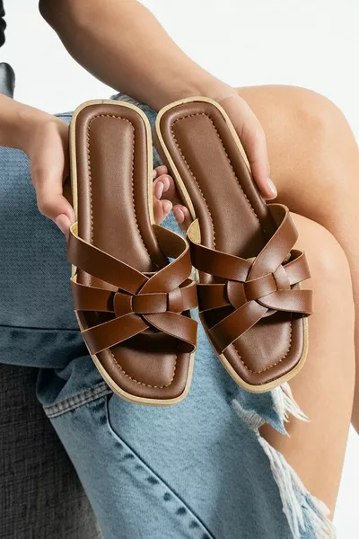 حذاء هيلين للنساء فائق النعومة بنعل ناعم وكعب رفيع تقويمي مع حشوة داخلية يومي