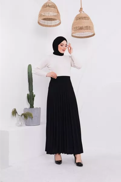 Black Pleated Flared Scuba Crepe Skirt