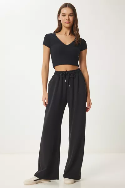 بنطال رياضي واسع الأرجل من المودال باللون الأسود 