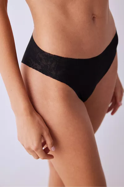 #izbırakmaz Invisible Laser Cut Lacy Black Slip Panties