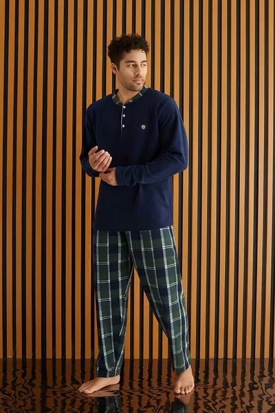 Мужская пижама из флиса с зеленой и темно-синей клеткой