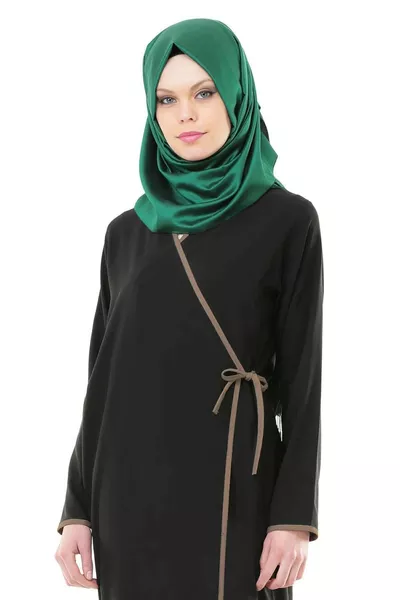 Abito da preghiera da donna nero con chiusura laterale