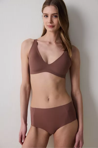 Невидим кафяв сутиен с ребра