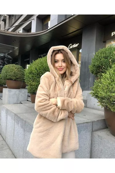 Plüschfell-Mantel mit Kapuze