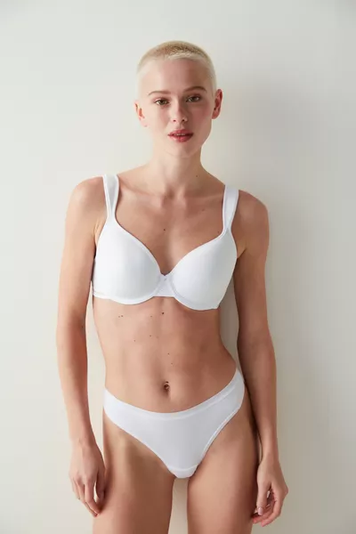 صدرية بواسطات سلكية بيضاء Airy Form لتقليص الصدر وتأثير الدعم