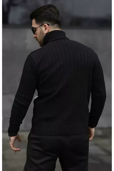 كنزة رجالية سوداء بياقة عالية