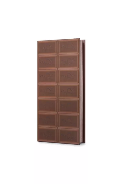 Червен тефтер на Вили Вонка с шоколад