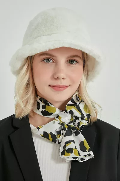 -1 White Plush Bucket Hat