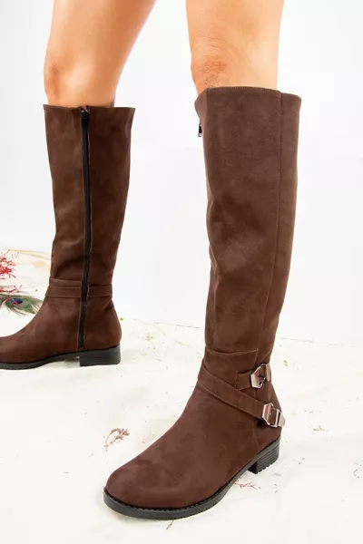 حذاء نسائي من جلد الغزال البني 