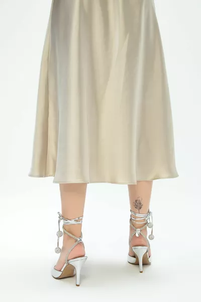 صنادل نباتية بكعب عال Bn Ayk نسائية 