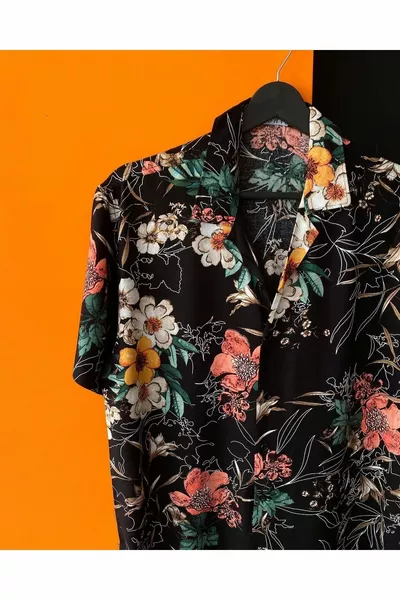 Риза от вискозен плат с шарки на цветя нарцис