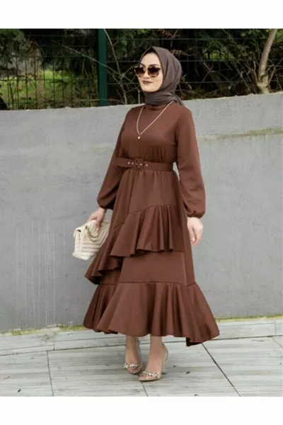 Robe d’occasion spéciale à volants marron