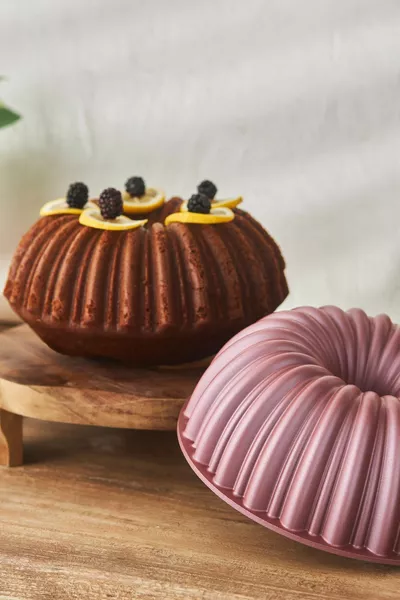 Cake Pro Нарезанная розовая литая форма для торта