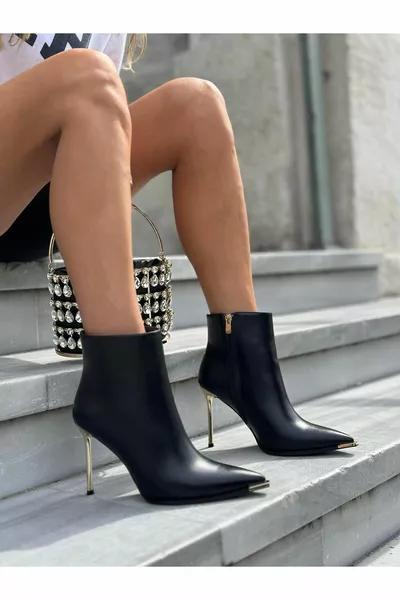 Генуэзские сапоги на шпильке черные