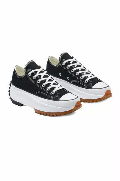 c تشغيل ستار هايك أوكس أحذية رياضية عارضة