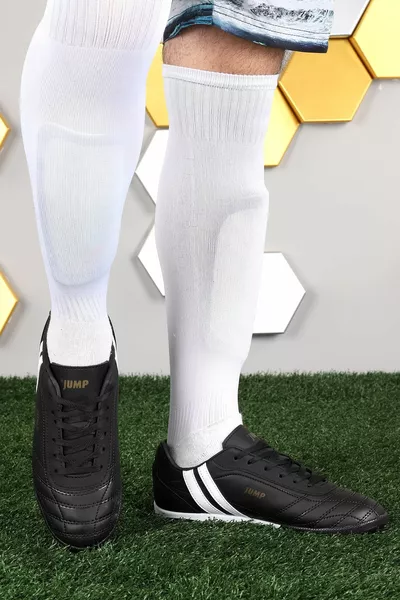  حذاء كرة قدم رجالي أستروتيرف أسود