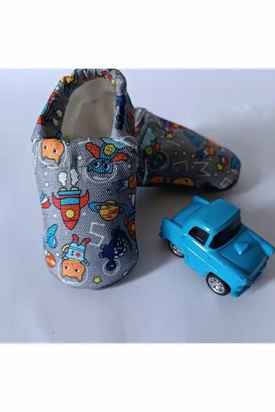 Antislip zool, baby slofjes, huislaarzen, kinderkamerschoenen, panduf
