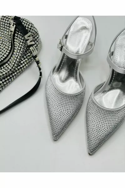 Атласный камень женские туфли с острым носком и тонким каблуком