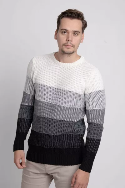 كنزة صوفية مخططة وبلوك ألوان