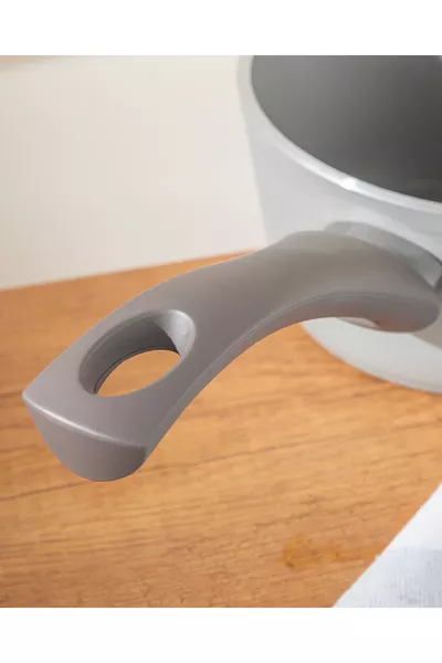 Pretty Premium Saucepan  Cm Gray