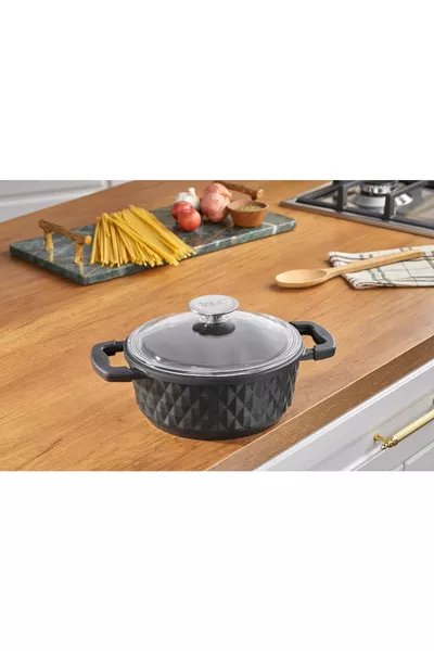 قدر عميق من الزجاج مع غطاء من الزجاج بيلا  سم أسود